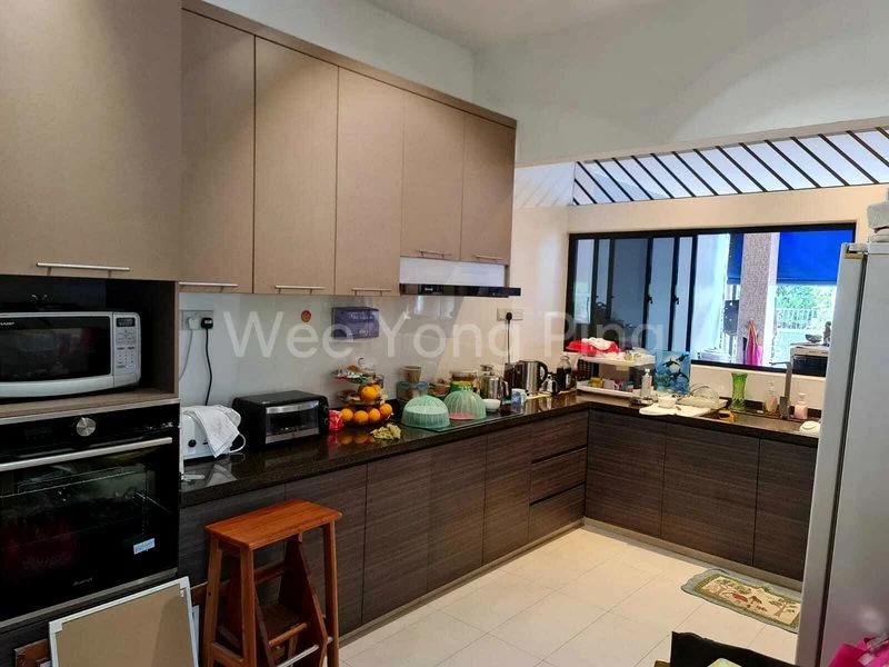 5 Bed Semi-Detached House (Landed) for Rent in  Holland Grove Drive - Image 3